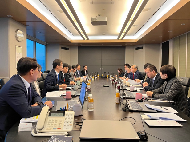 2023年12月19日至21日，劉敬楨一行與韓美藥品社長林珠賢、CEO樸宰賢等進行座談交流.jpg